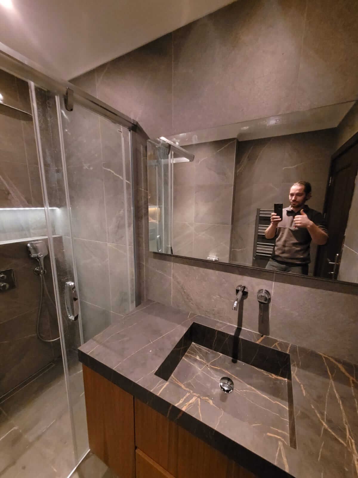 Porselen Tezgahlı Banyo Modeli