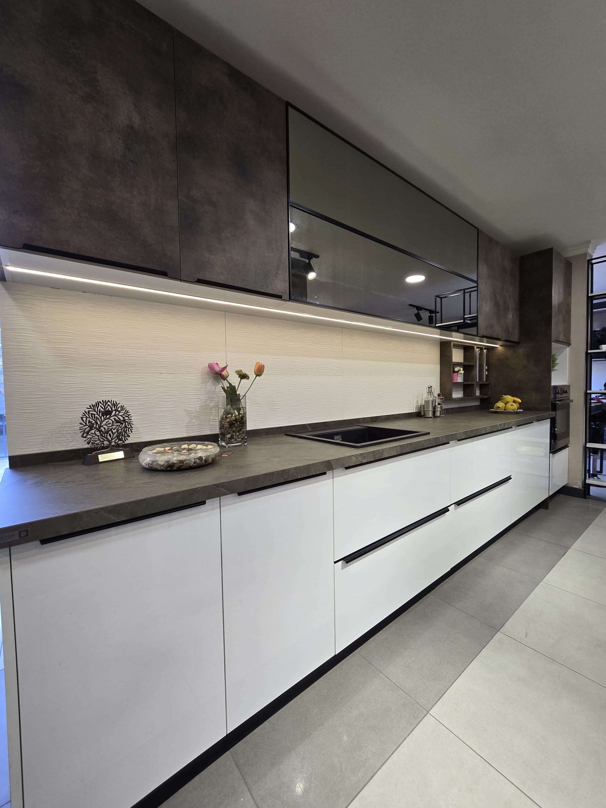 Blum Aventos Kapak Modeli